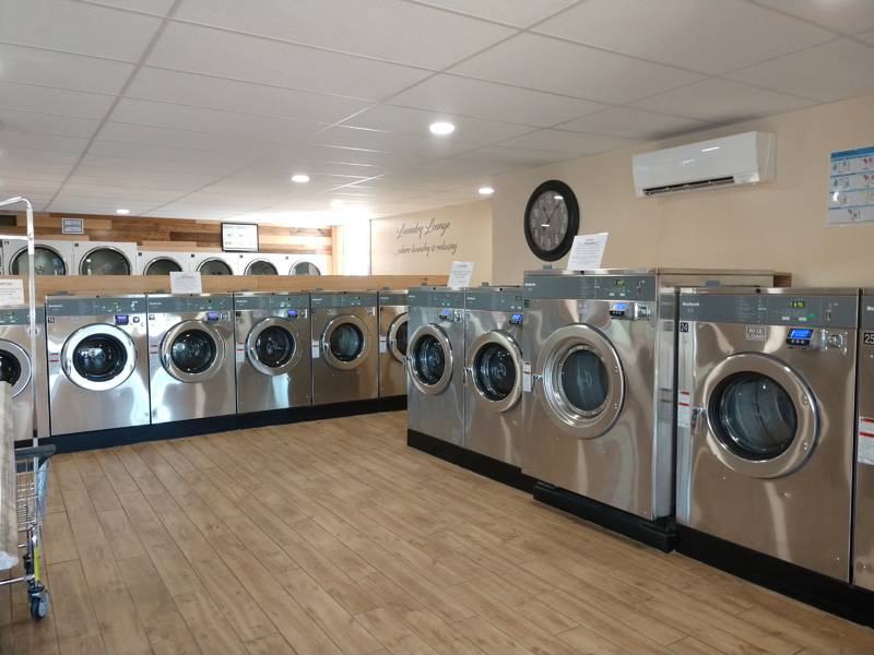 Huebsch Honors Store Owners of the Quarter