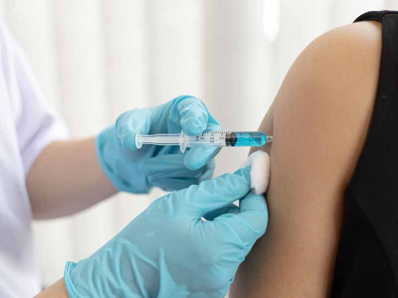 CLA Advocates Vaccine Priority for Laundromat Staff